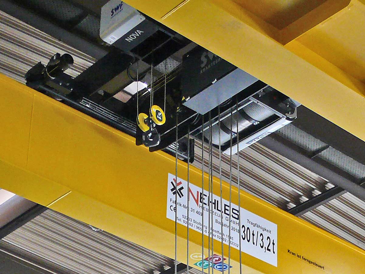 Für kleinere Lasten hat der Kran ein separates Hilfshubwerk.